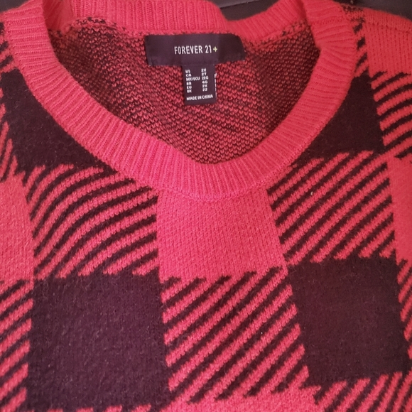 Forever 21 Plus Size Sweater - Picture 3 of 4